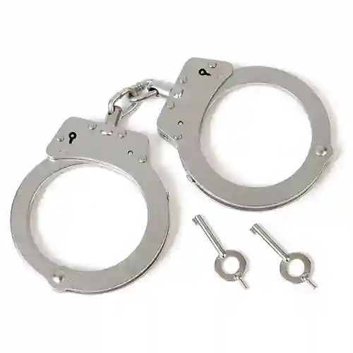 אזיקים איכותיים עם כפתור בטיחות - הגנה חזקה ומהירה!